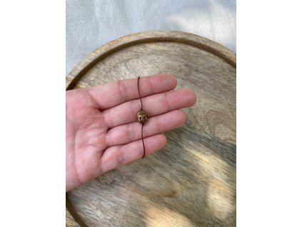 Provázkový náramek hnědý Budha z hematitu a zapínání s posuvnými uzlíky VEPEZ