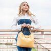 Clio - Leather secchiello bag (Farba Pastelovo žltá)