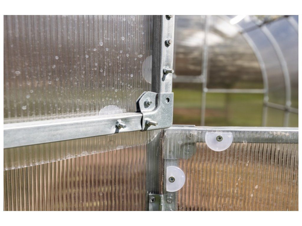 GARDENTEC Classic T 4×3m — obsah balení: konstrukční profily, polykarbonátové desky a spojovací materiál