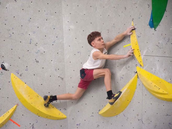 První letošní medaile na ČP U15 v boulderu🥉 O víkendu se na pražské Jungli rozjela letošní prvoligová sezóna mládežnického...