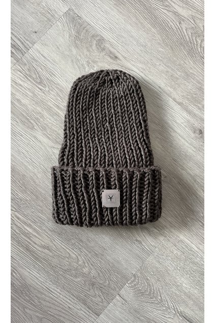 Pletená maxi čepice-tm. hnědá