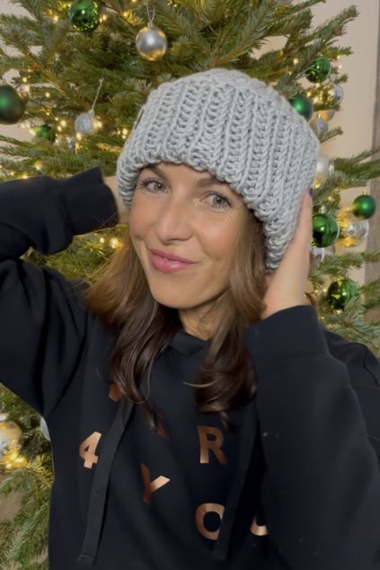 Pletená maxi čepice-světle šedá