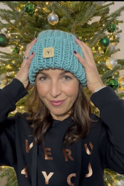 Pletená maxi čepice-tyrkysová