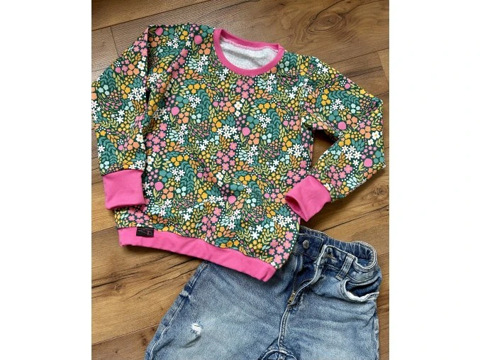 Basic mikina vel.128/134- Kytičky