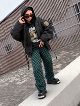 která barva je lepši? 🟢➖🟠 #czech #czechbrand #fashion #jeans #handmade