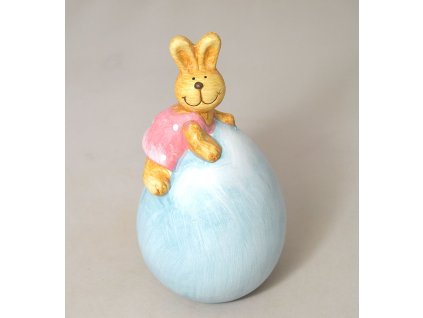 Zajíc v šatech na modrém vajíčku 19cm