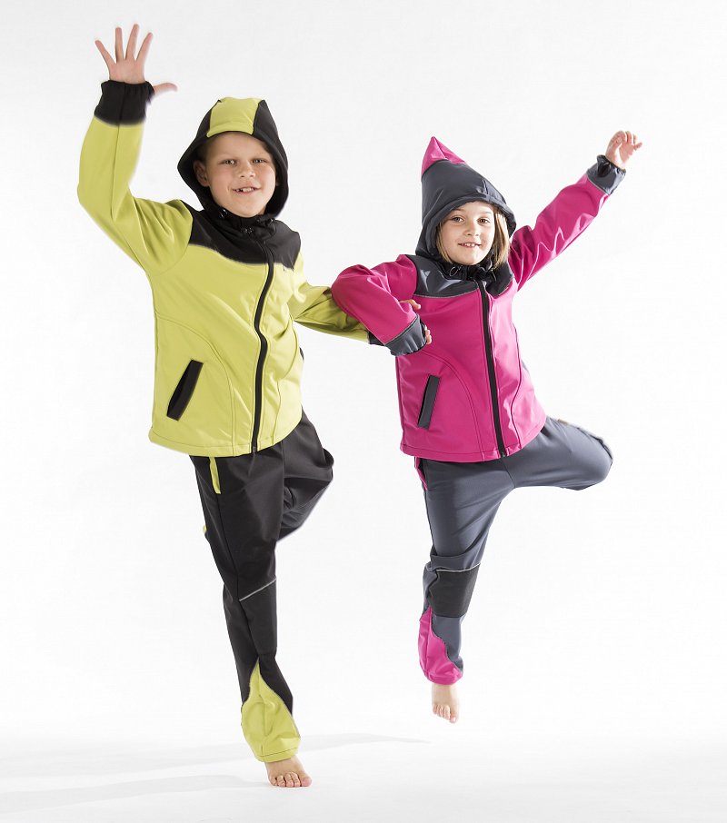 Dětské lyžařské oblečení musí být pohodlné a funkční