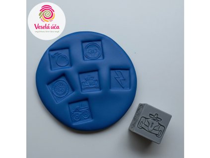 Obtiskávací kostka KLUKOVSKÝ SVĚT – hravé smyslohraní