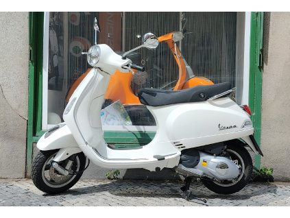VESPA LX 125 3V ie BÍLÁ 2014
