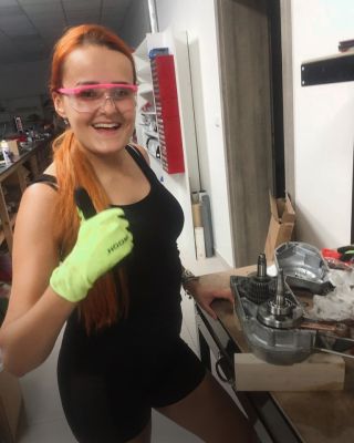 Ochranné pomůcky nesmí chybět!!!🤣🤣🤣 #simson #gomotors #pracovnibryle #zabavamusibyt #veteranmoto