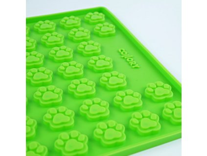 Silikonová pečící formička na pamlsky COLLORY tlapky 3 x 3 cm – zelená