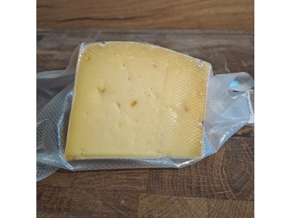 Sýr polotvrdý pískavice