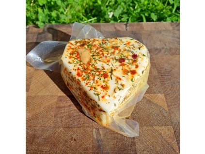 Kozí sýr čerstvý s kořením