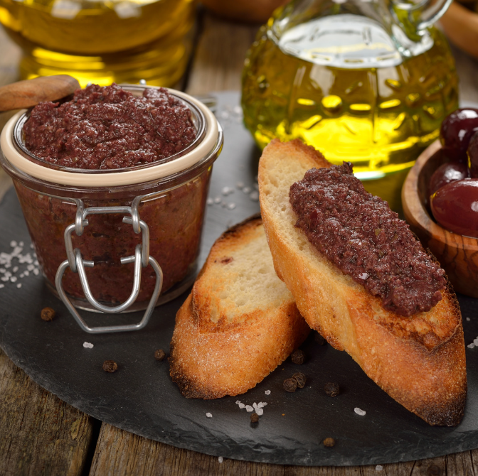 Pomazánky z černých oliv – Tapenáda a olivová pasta jako z Provence
