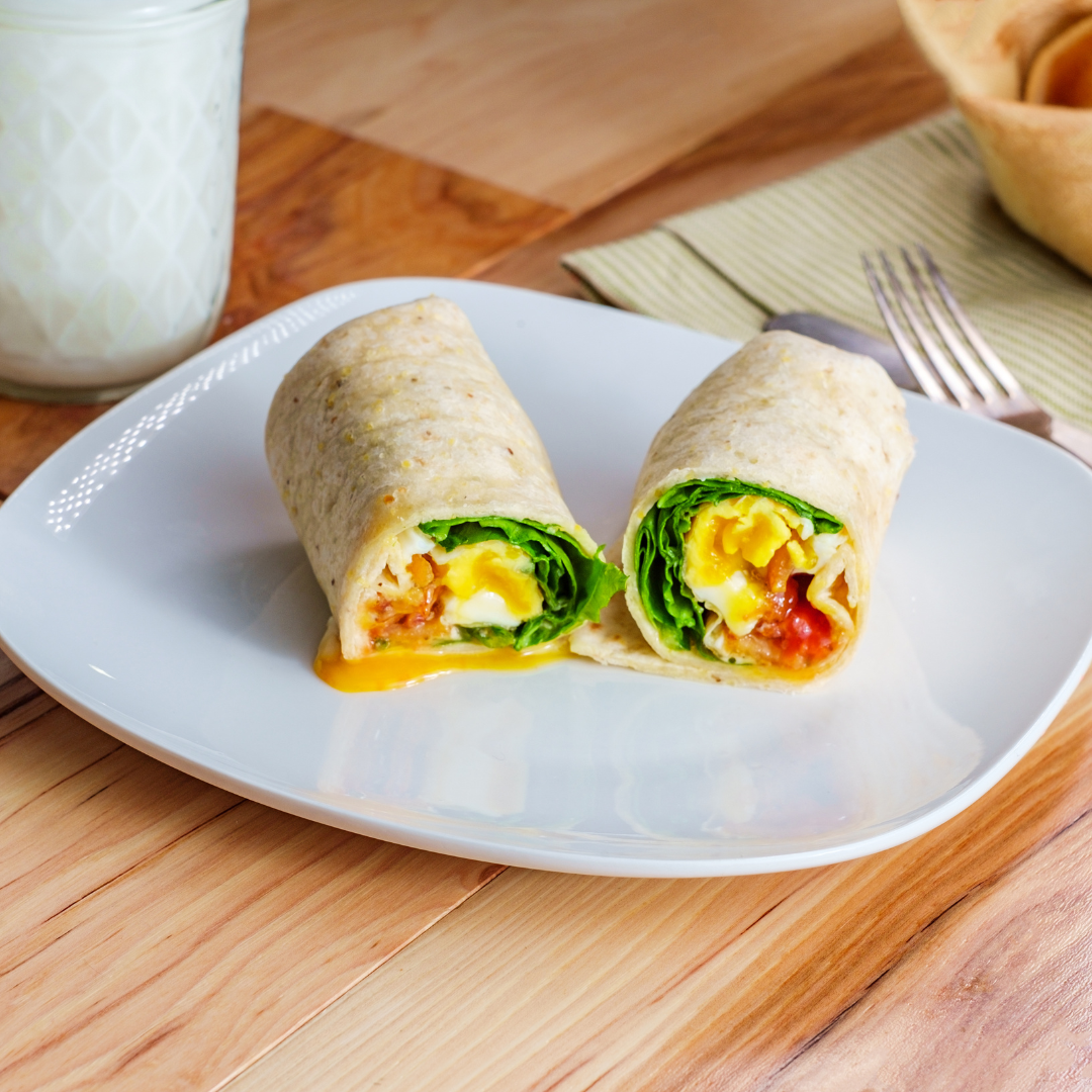 Wrap tortilla z jajkiem, awokado i serem