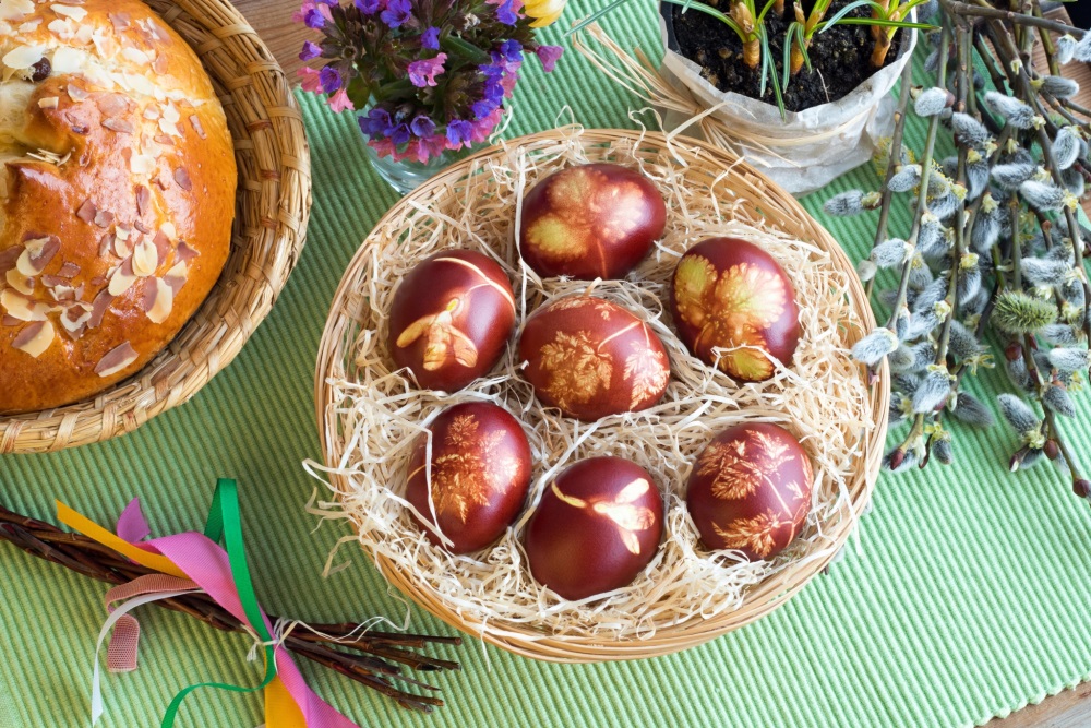 velikonoce tradice a zvyky - post, nedule postni, velikonočni tyden, zeleny ctvrtek, velky patek, bila sobota, pomlazka, jidase, mazanec a vejce