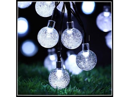 solárna vianočná reťaz s guľôčkami