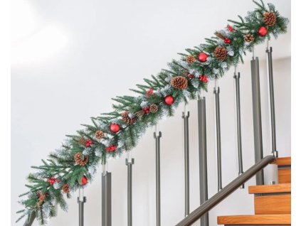 Vianočná dekoračná girlanda s ihličím, 180cm