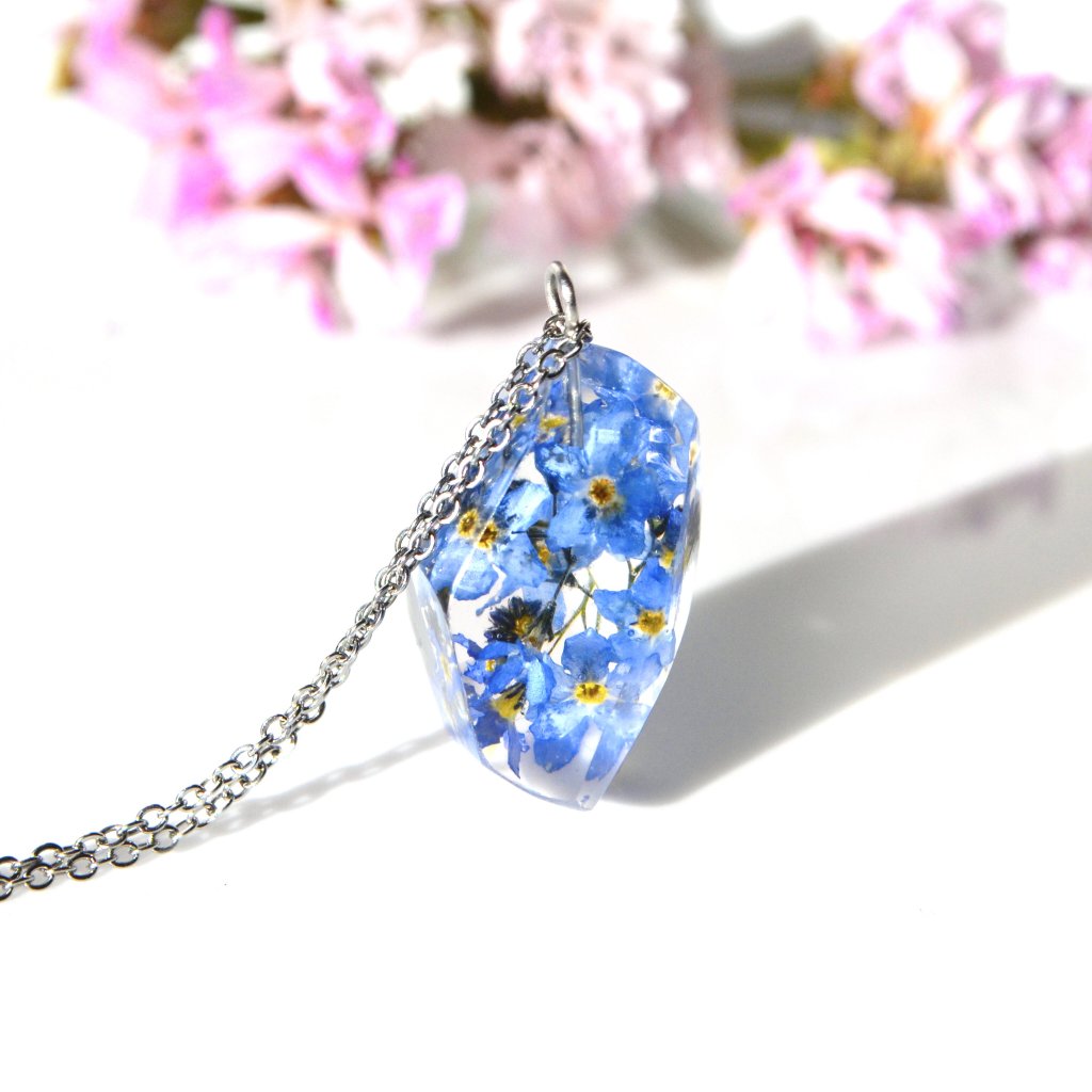 modrý náhrdelník diamant
