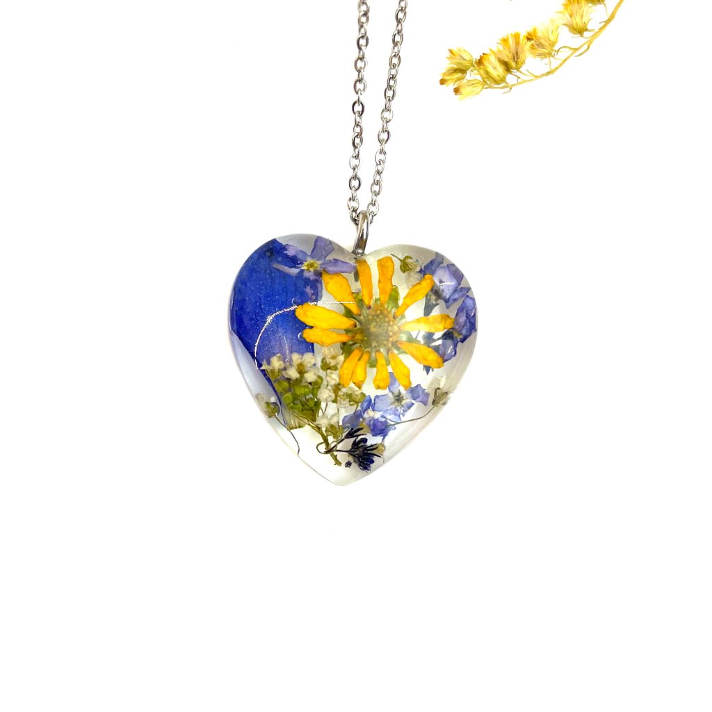 náhrdelník srdce s květinami