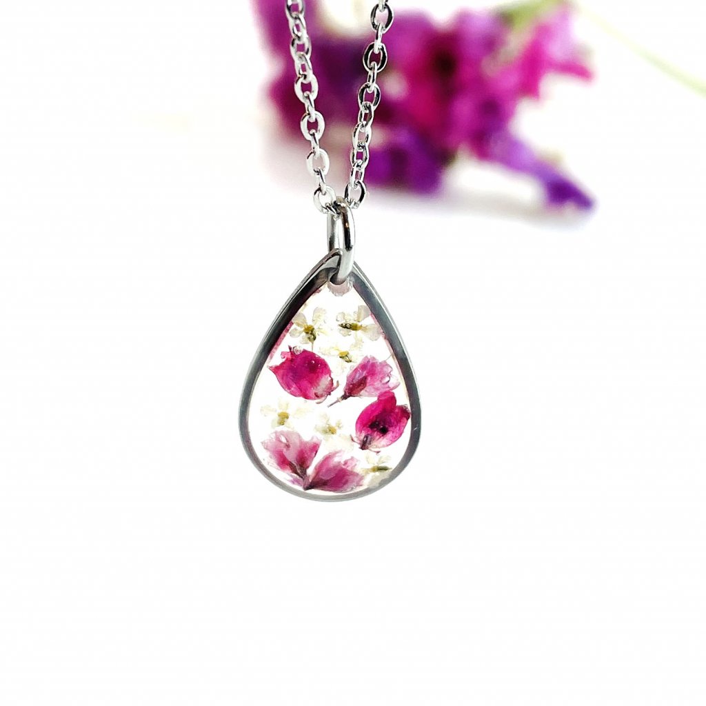 náhrdelník růžový s květinami