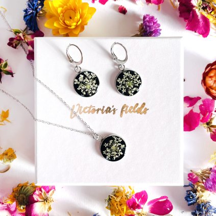 šperky z pravých květin