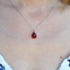 náhrdelník rudý ze skla skleněný náhrdelník s chirurgickou ocelí kapka (2)