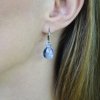 náušnice světle modré kapka slza ze skla šperk chirurgická ocel
