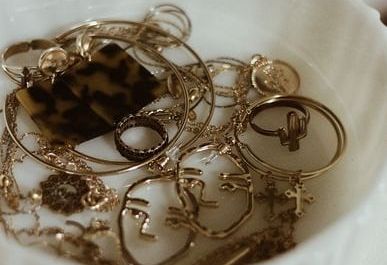 Jak správně vyčistit zlato? Které metody doporučují sami zlatníci?