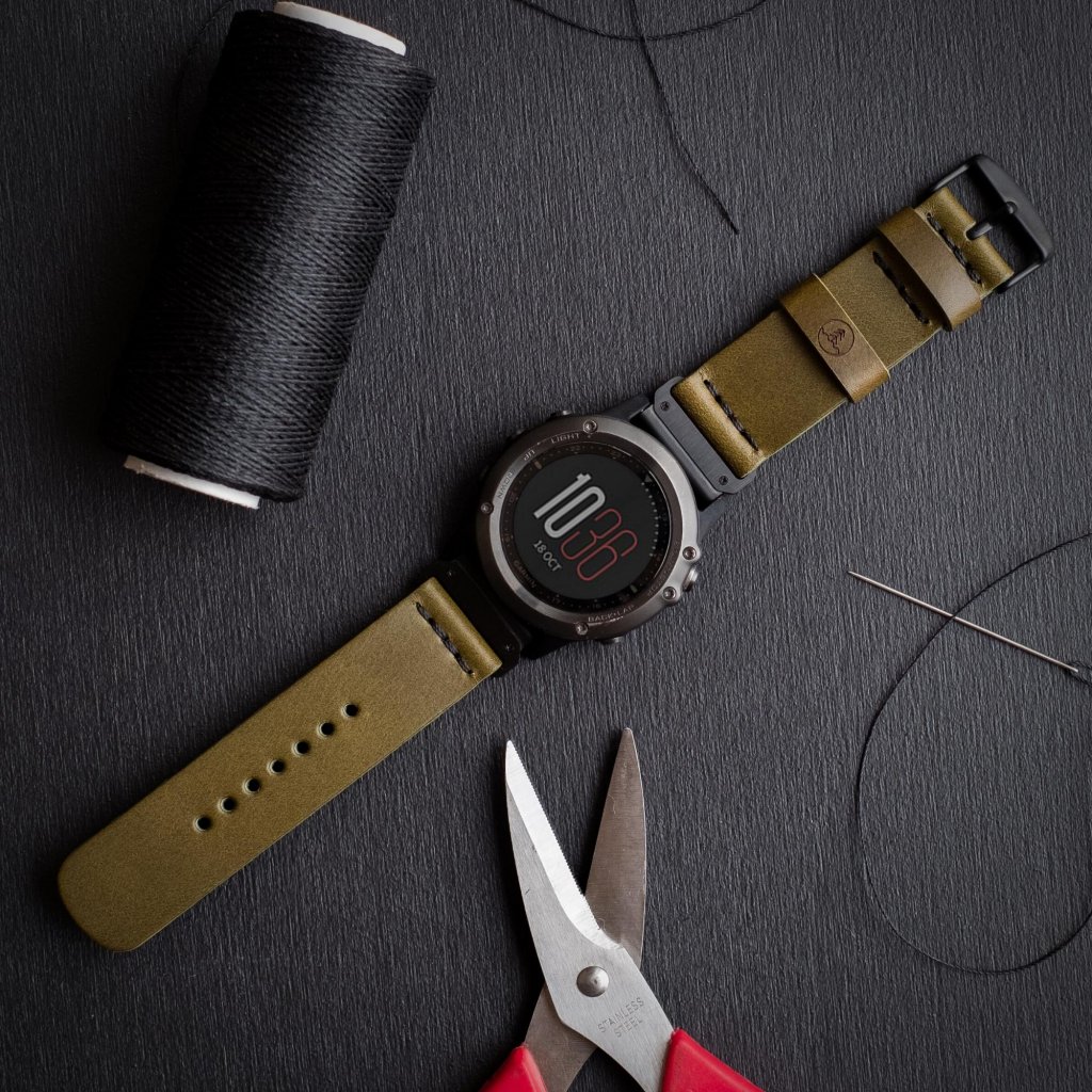 implicitte Æble Tilsætningsstof LEATHER GARMIN WATCH STRAP - OLIVE - VIDRA BRAND