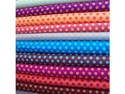 Puntíky světle zelené