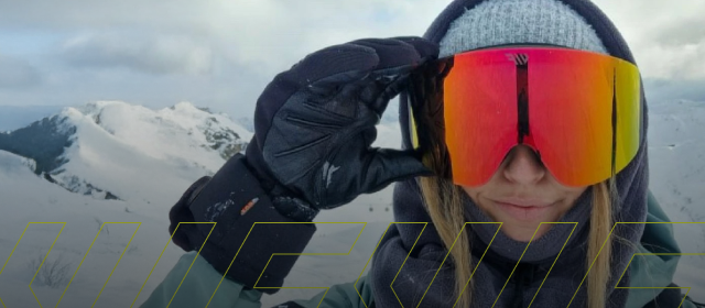 Snowboard a lyže