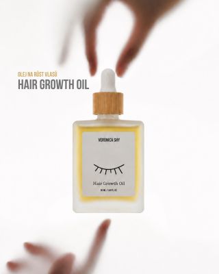 Jedna kapka. 30+ přírodních olejů. Péče, která začíná u kořínků ✨ Hair Growth Oil VERONICA SHY spojuje bohatou směs...