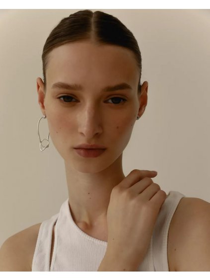 Simone Mono Earring