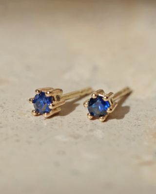 Sapir Earrings: 14K gold & natural sapphires