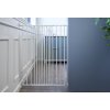 DogSpace Charlie extra hohes Verlängerungstor 62-107cm, einschraubbar, Metall weiß