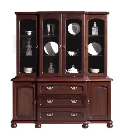 Rozdíl mezi komodou a vitrínou?