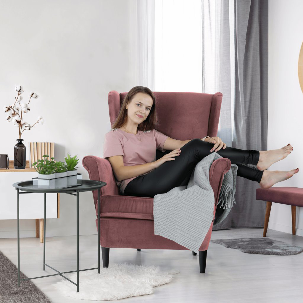 Křeslo ušák starorůžová látka noha ořech TKR100R