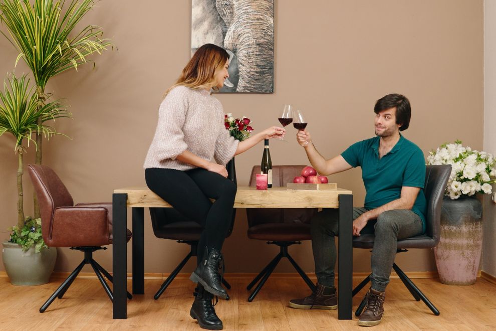 Než koupíte jídelní stůl: 5 věcí, které byste měli zvážit 1