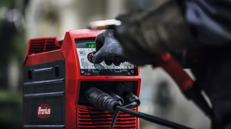 Invertor: Kvalita a výkon pro profesionály i začátečníky.