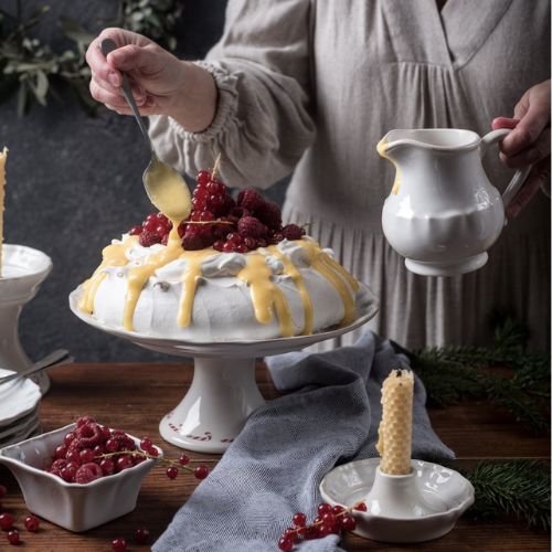 Servírování – podnosy, tácy, etažéry