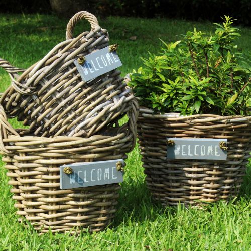 Obal vs. květináč – pracovní stolek