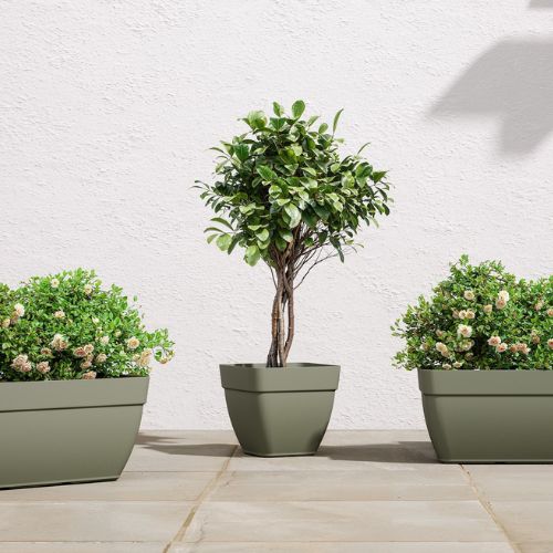 Plastové květináče