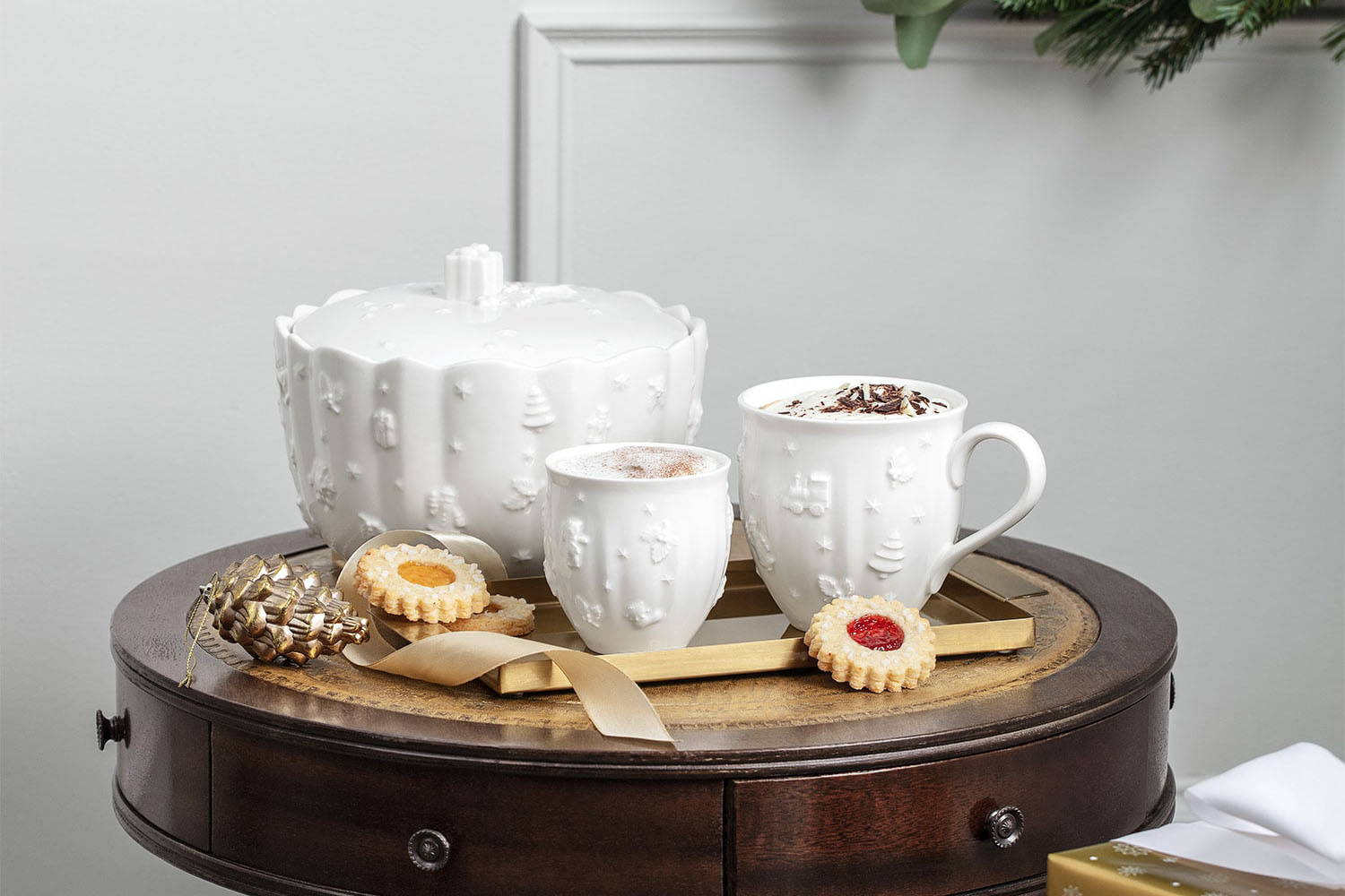 Novinky Villeroy & Boch na Vianoce 2025: Kolekcia Annual Christmas Edition aj návrat dózy na medovníky