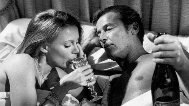 O SÍLE BARBARSTVÍ A VACHRLATOSTI LEGEND