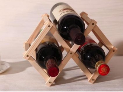 dřeveny regal na 3 láhve