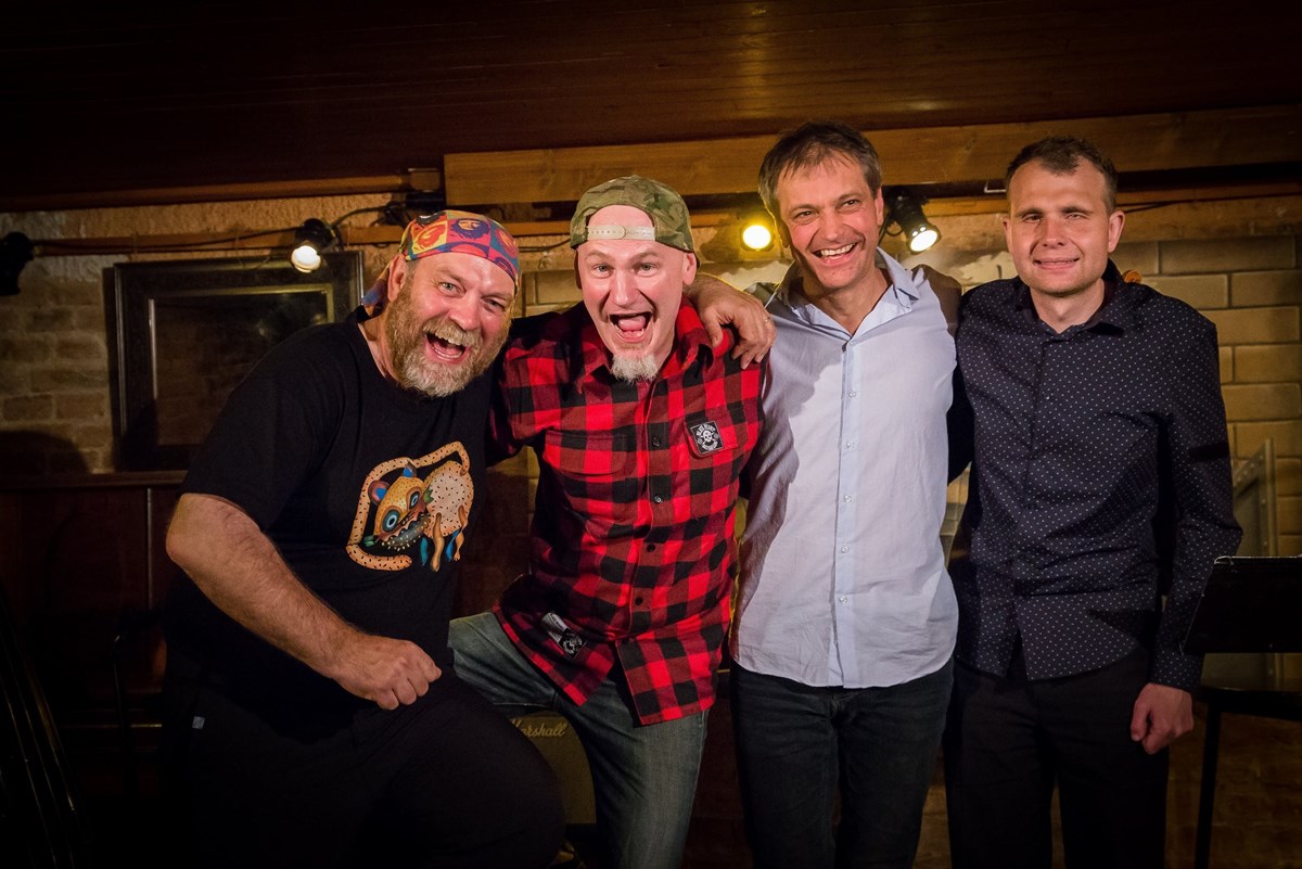 10. 6. Koncert kapely Gwalarn v brněnské vinotéce