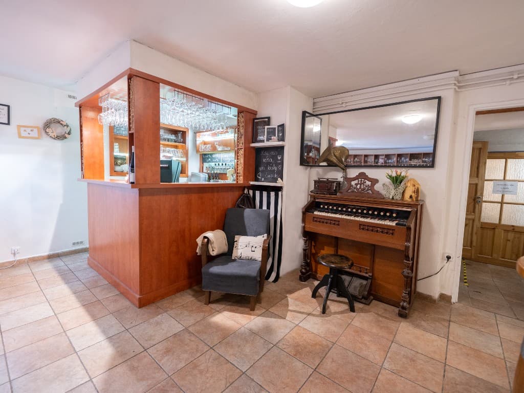 28. 10. 2022 Vinotéka na Úvoze v Brně má ZAVŘENO