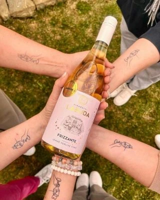 Když se sejdou správní lidé, vznikají ty nejlepší chvíle 🍾