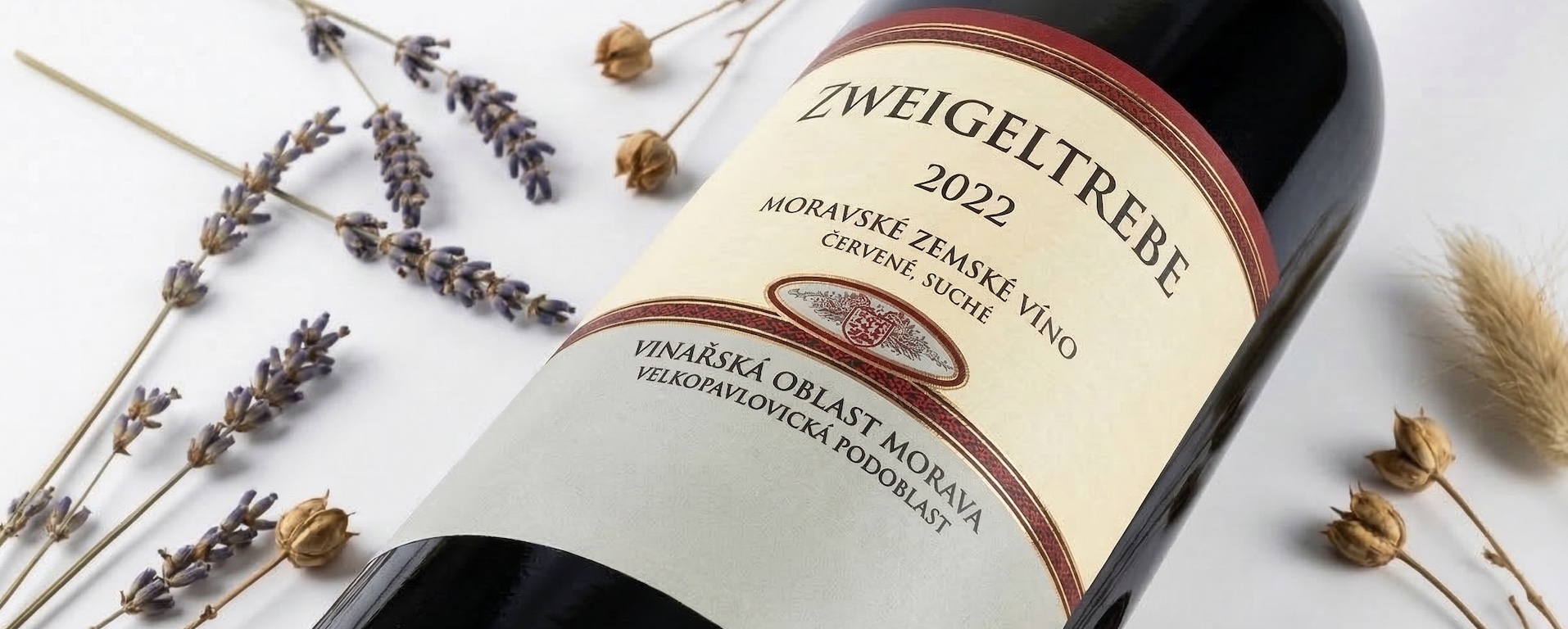 Vyzkoušejte červená vína z tradičních i PIWI odrůd, která pro vás ve Vinařství rodiny Machových vyrábíme s láskou udržitelnými metodami už téměř 20 let.